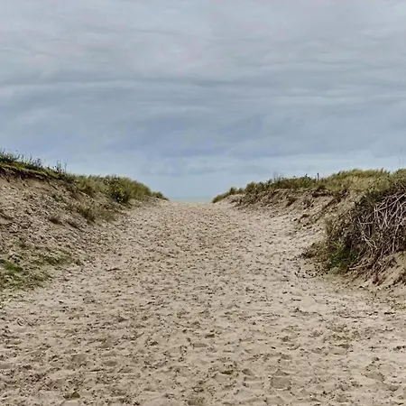 Lighthouse View In Nieuwpoort, Cleaning Included
